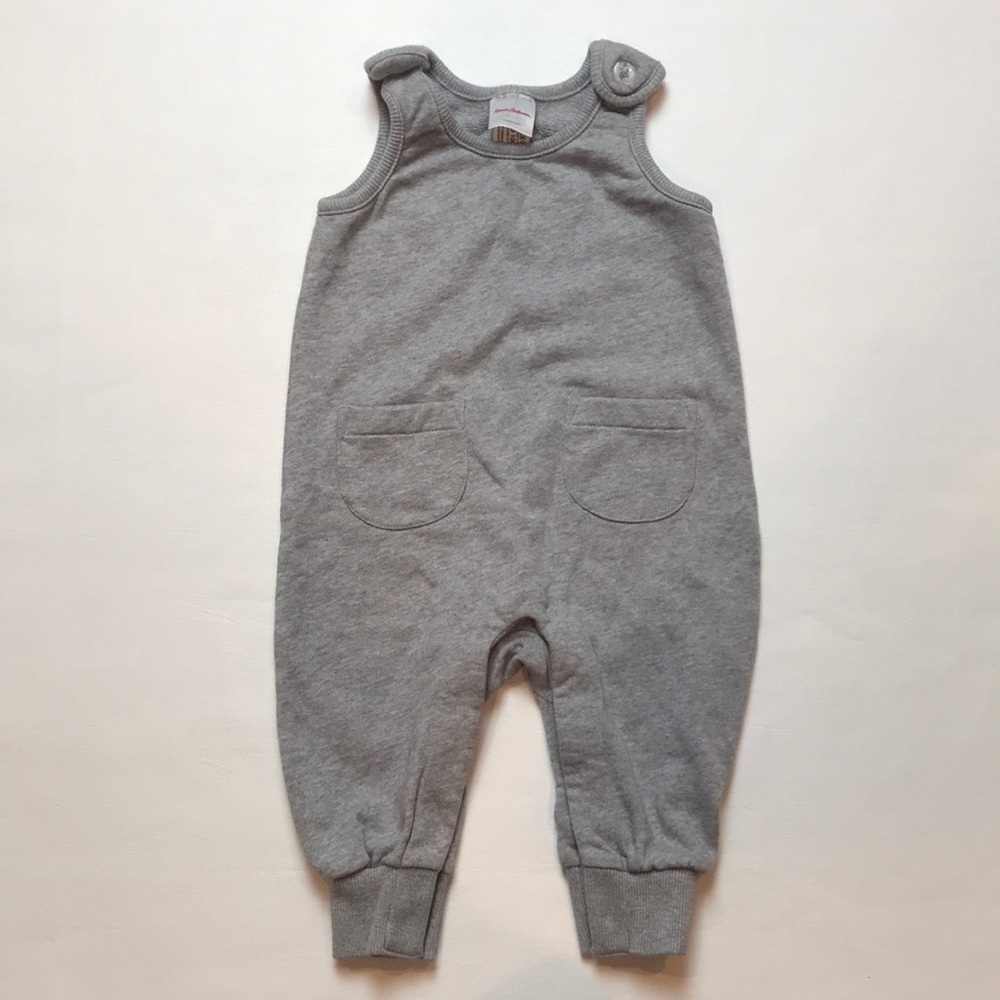 **Hanna Andersson Romper (size 75)